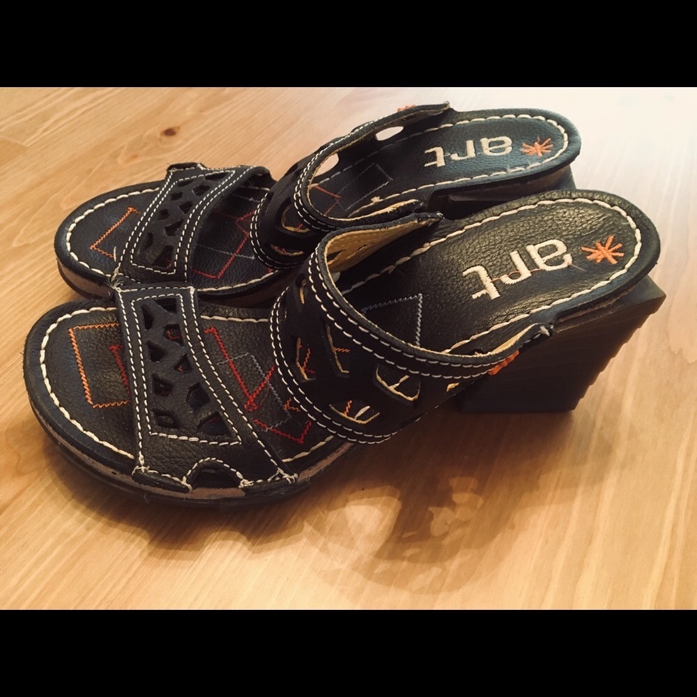 Colorful Art Heeled Sandals~